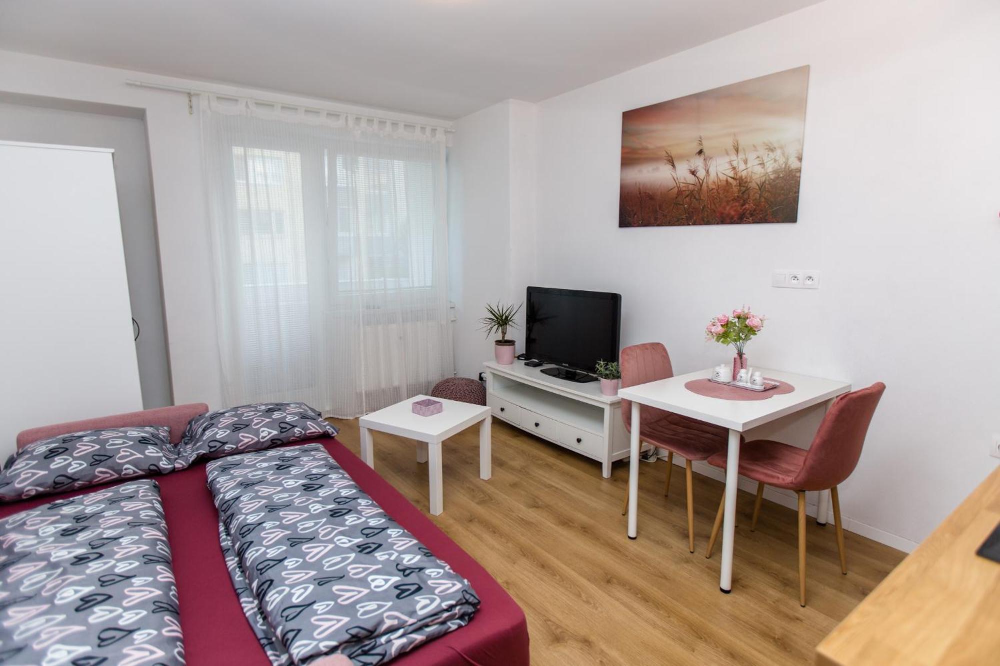 Apartment Near The Ondrej Nepela Winter Stadium Bratislava Exterior foto
